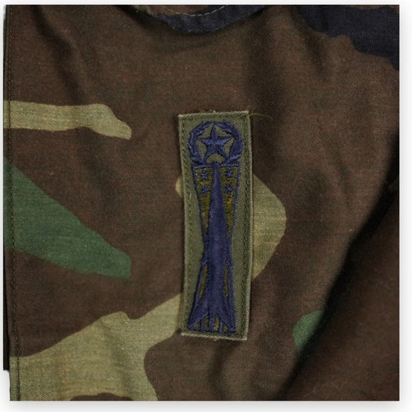 USAF Field Jacket Mens Medium Short Green Woodland Camo Cold Weather Patches SGT - Picture 11 of 16